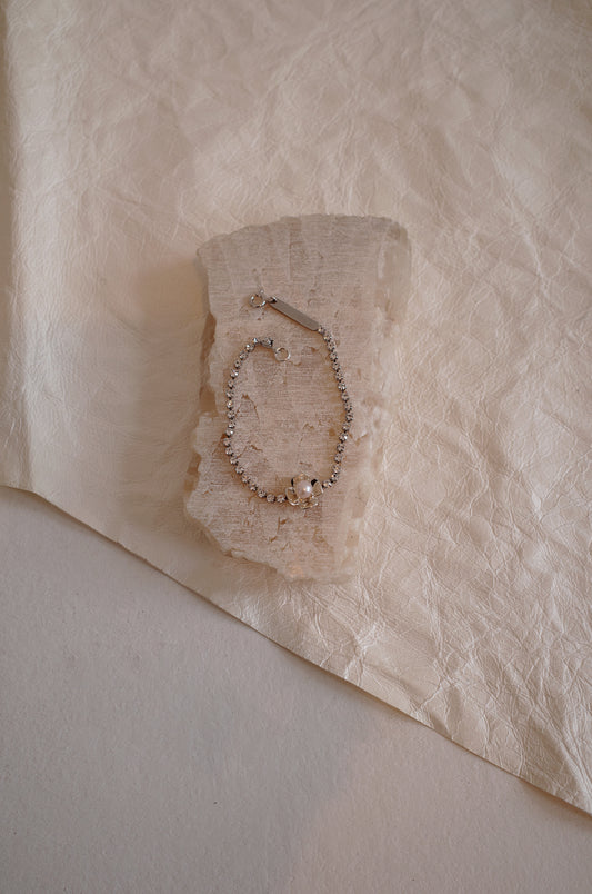 Trillium Bracelet, in Pure Water
