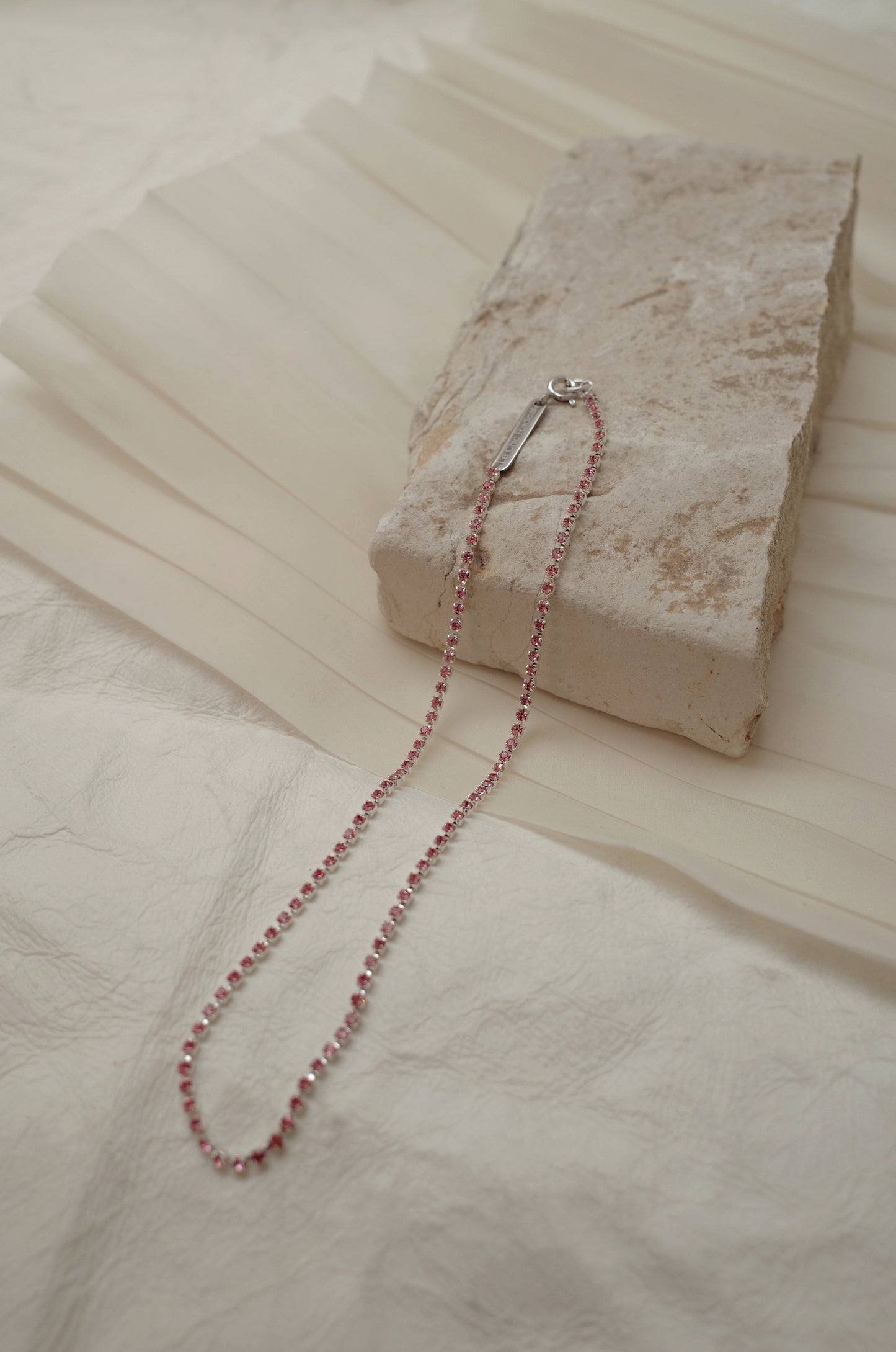 Baby Choker, in Blossom