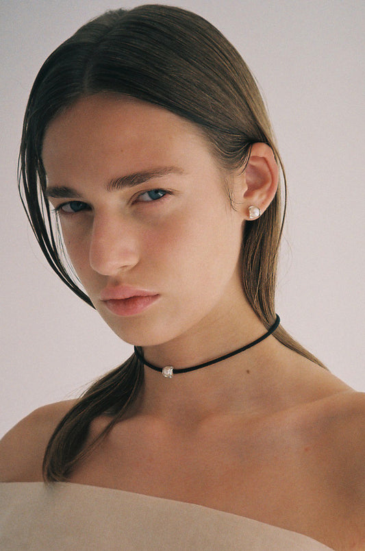 Framed Pearl Choker