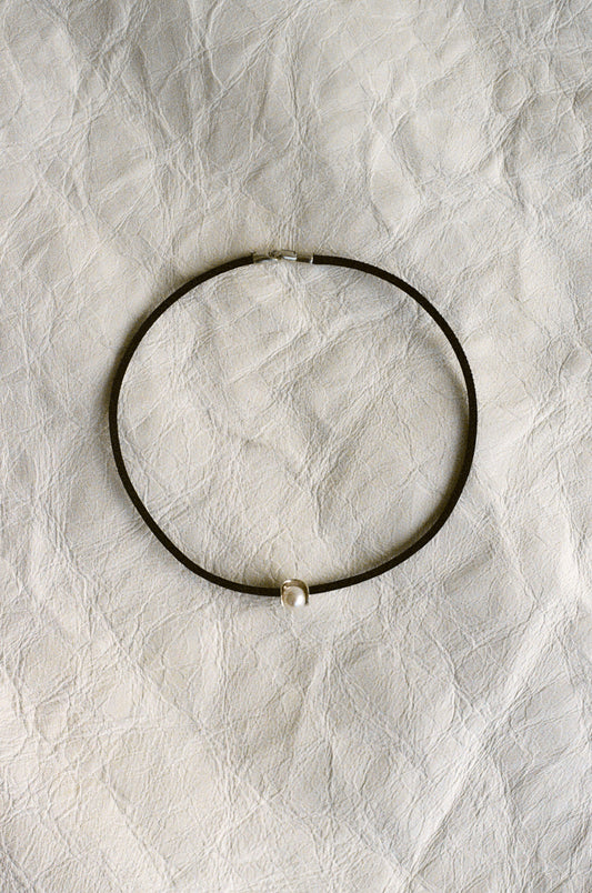 Framed Pearl Choker