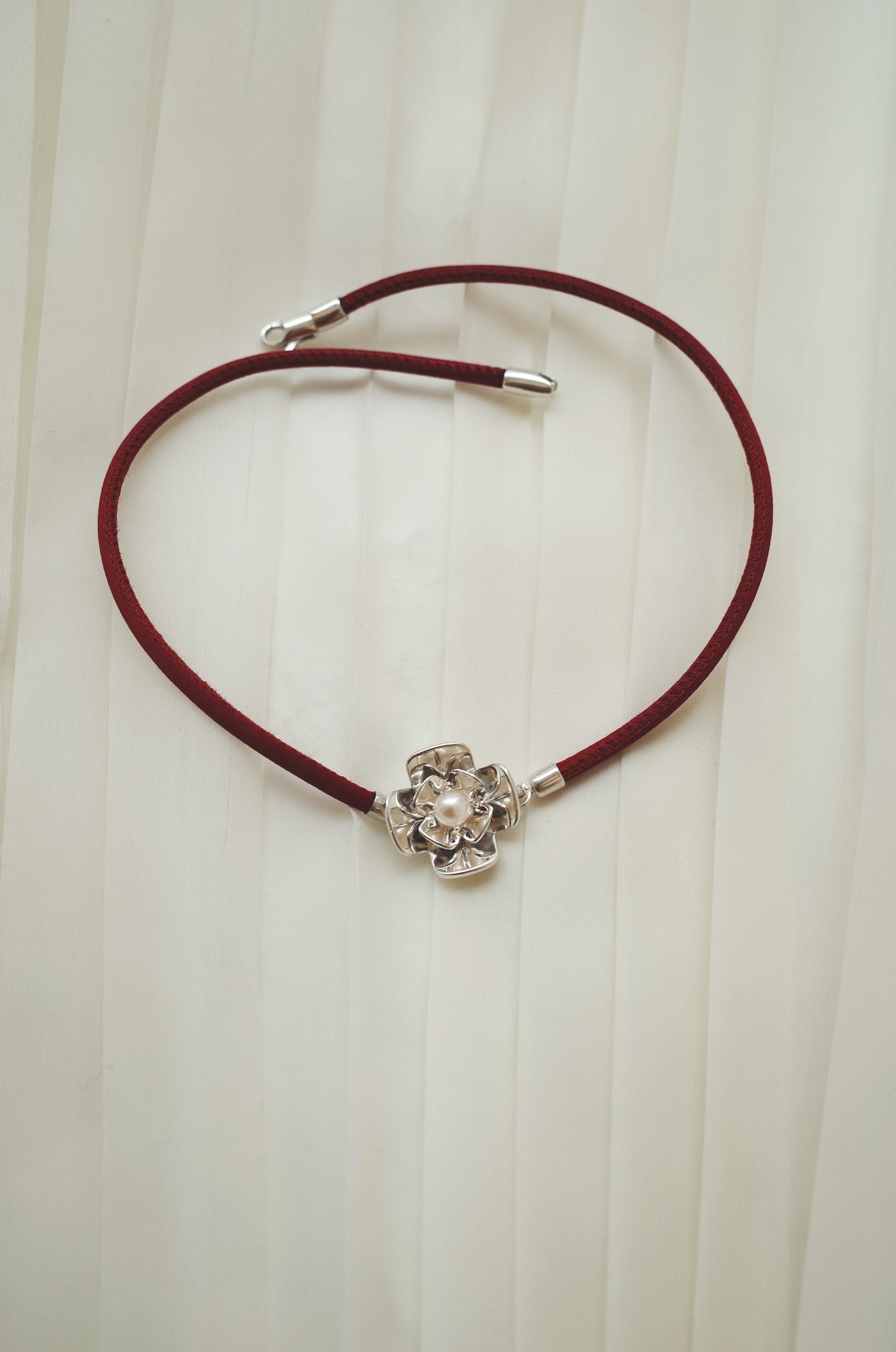 Trillium Collar, in Enigma Red